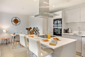 10 Putsborough - Luxury Apartment at Byron Woolacombe, only 4 minute walk to Woolacombe Beach!